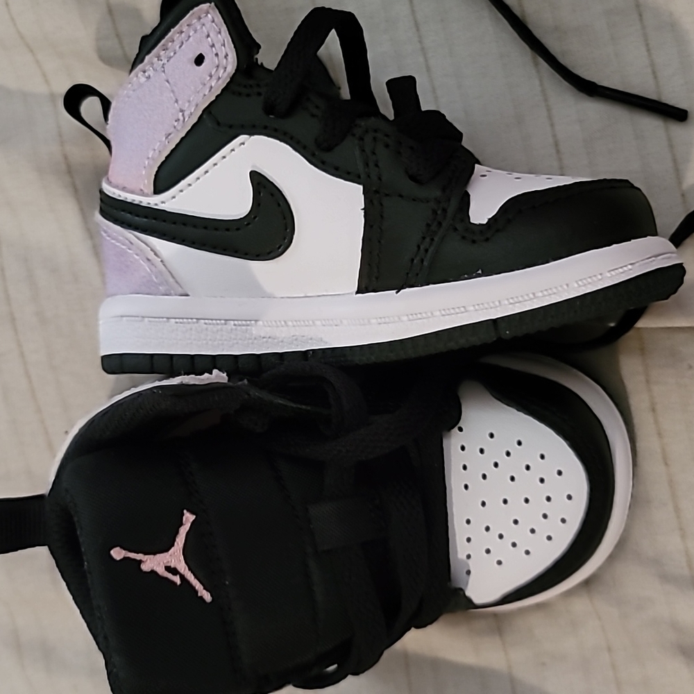 Baby shoes